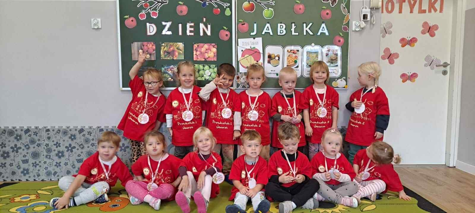 Dzień jabłka grupa Motylki